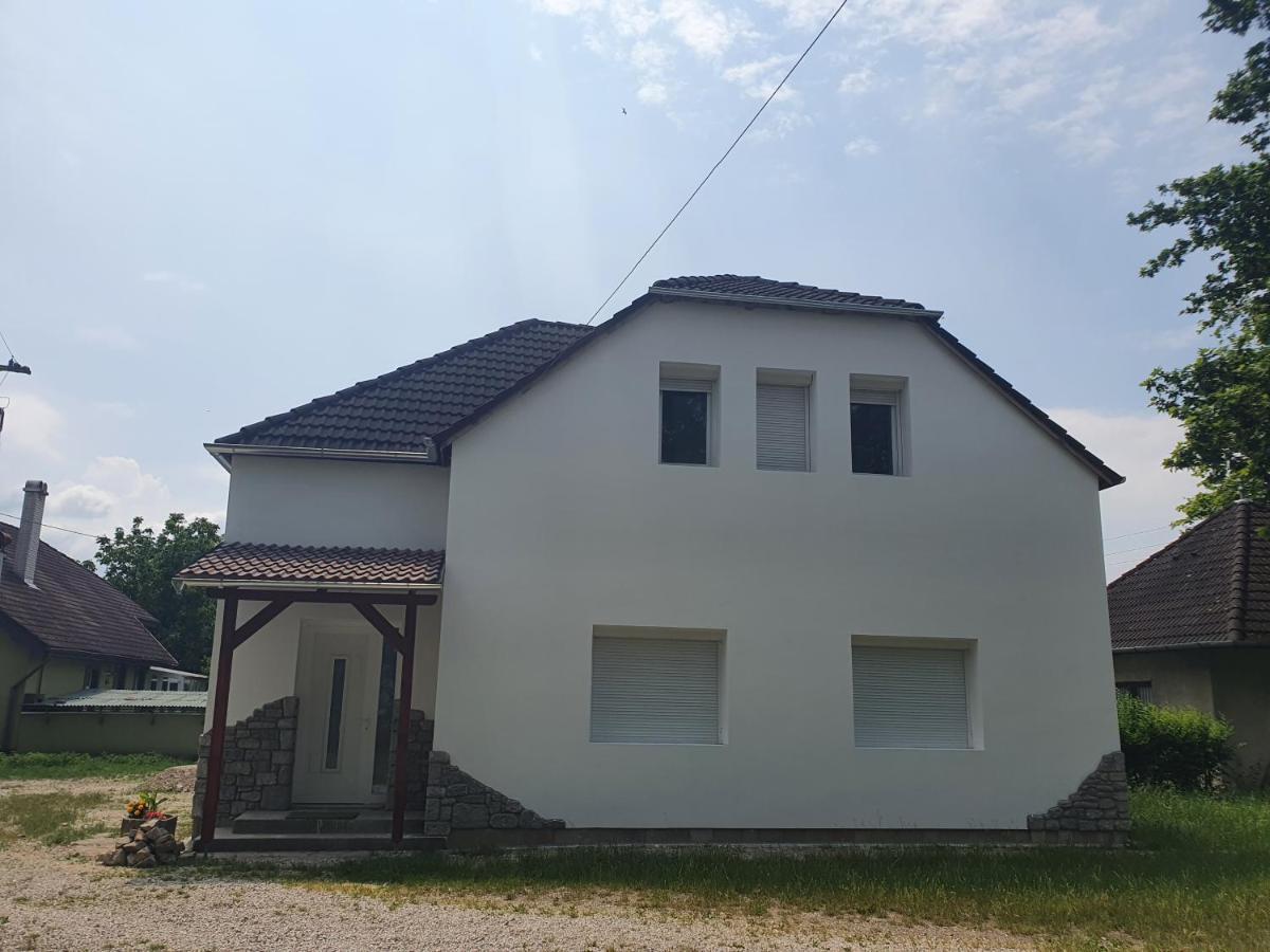 Sosto Apartman Székesfehérvár 外观 照片